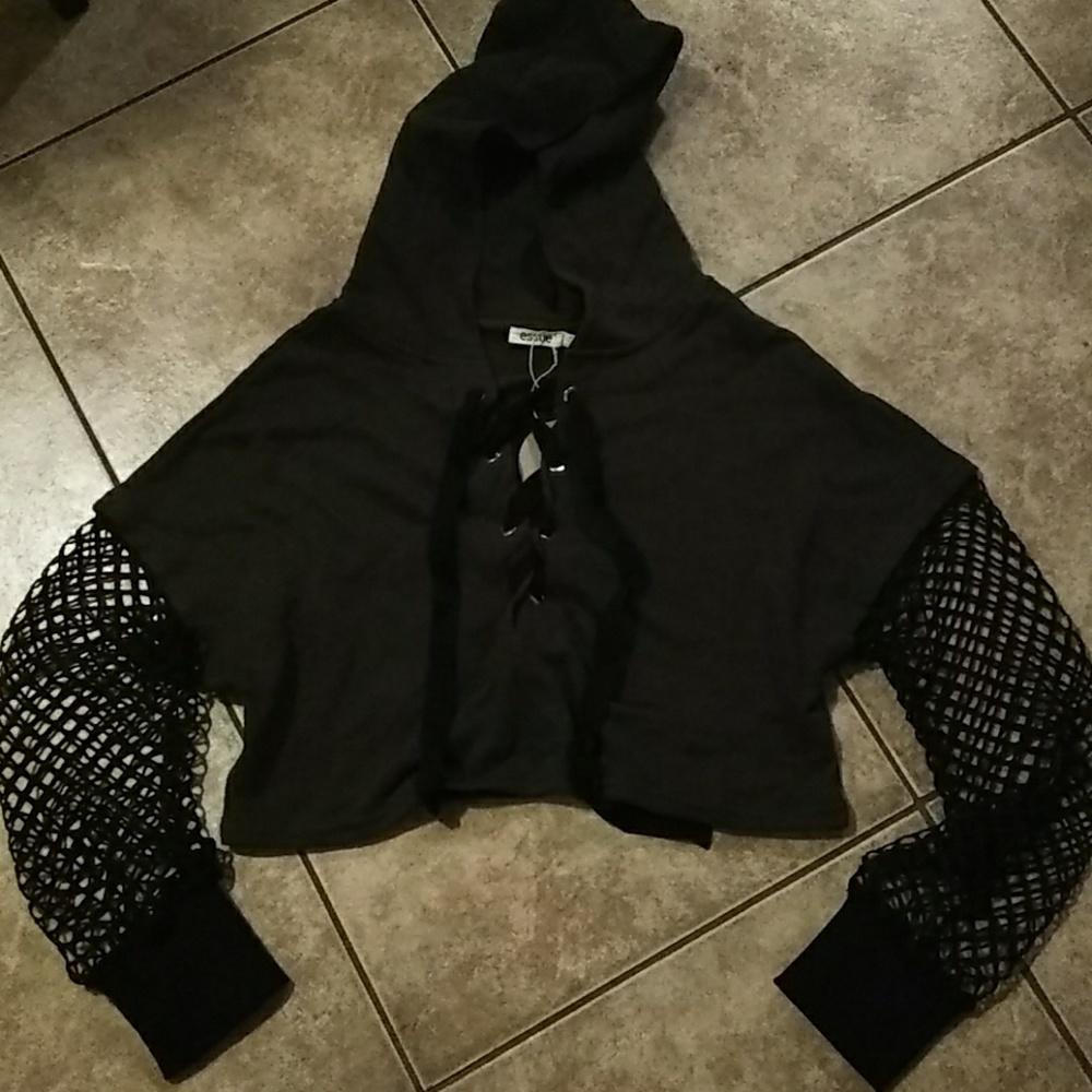 Crop top size medium